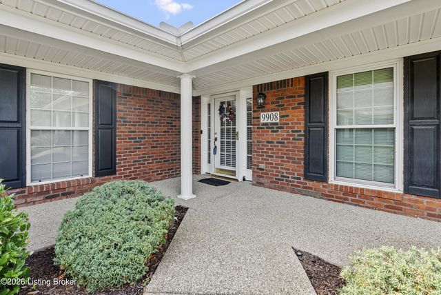 9908 Chenoweth Vista Way, Louisville, KY 40299