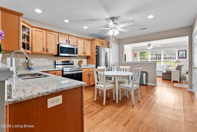 9908 Chenoweth Vista Way, Louisville, KY 40299