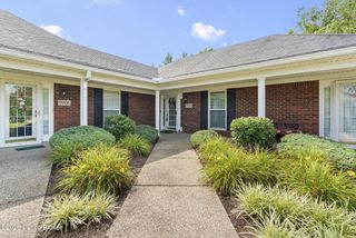 9908 Chenoweth Vista Way, Louisville, KY 40299