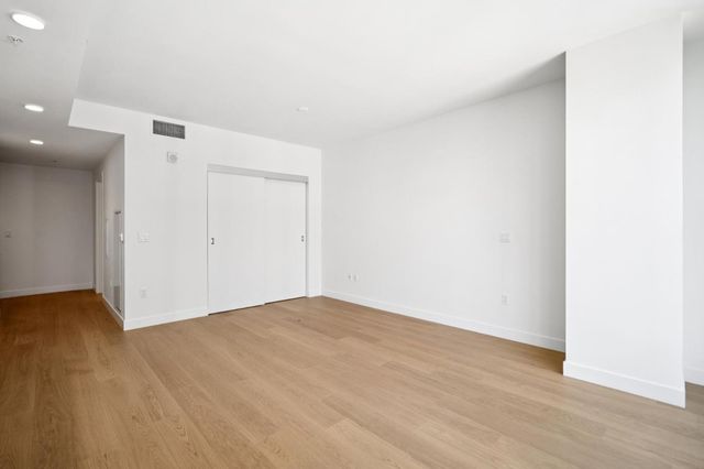 188 W Saint James Street 10917, San Jose, CA 95110