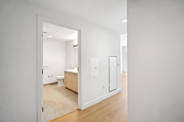188 W Saint James Street 10917, San Jose, CA 95110