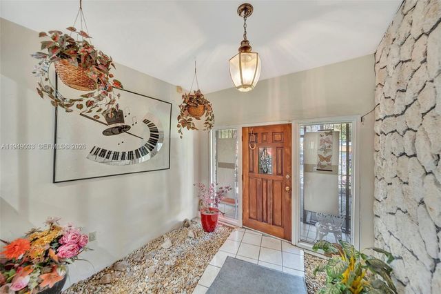 244 NW 43rd St, Miami, FL 33127