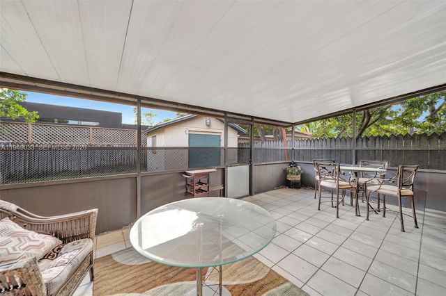 244 NW 43rd St, Miami, FL 33127