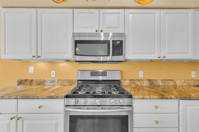 2101 BARBOSA COURT, The Villages, FL 32159