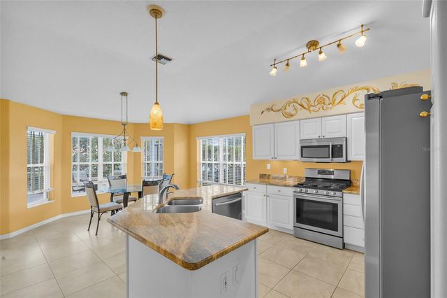2101 BARBOSA COURT, The Villages, FL 32159