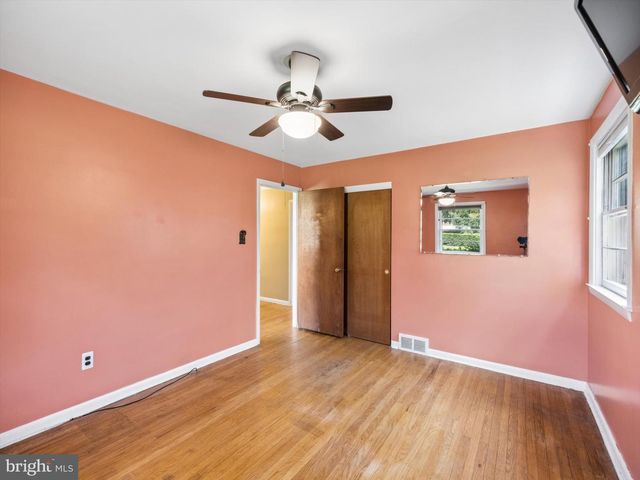 4899 JACKSON DR, Brookhaven, PA 19015