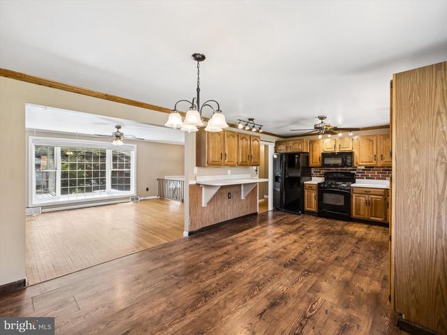 4899 JACKSON DR, Brookhaven, PA 19015