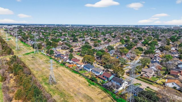 9819 Bent Spur Lane, Houston, TX 77064