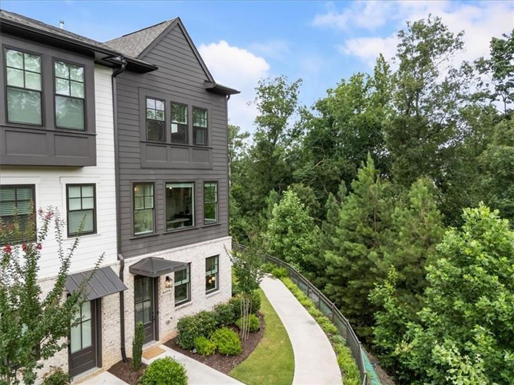 6579 Beacon Drive 327, Sandy Springs, GA 30328