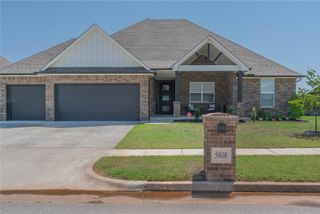 5808 Ledgestone Drive, Mustang, OK 73064