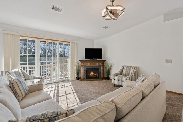 2997 3rd Street 200, Moline, IL 61265