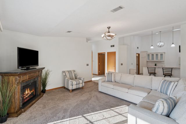 2997 3rd Street 200, Moline, IL 61265