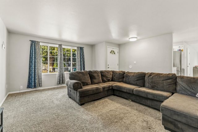 2609 Berkeley Street, Klamath Falls, OR 97601