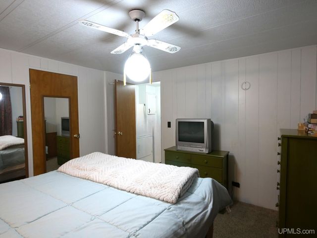 23578 Granite Avenue, Dollar Bay, MI 49922