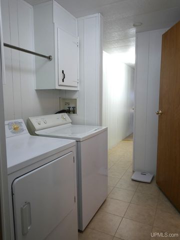 23578 Granite Avenue, Dollar Bay, MI 49922