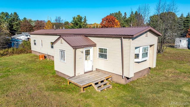 23578 Granite Avenue, Dollar Bay, MI 49922