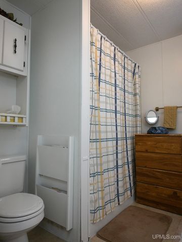 23578 Granite Avenue, Dollar Bay, MI 49922