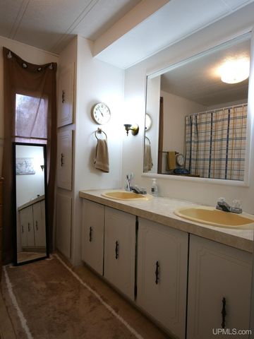 23578 Granite Avenue, Dollar Bay, MI 49922