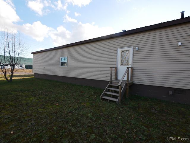 23578 Granite Avenue, Dollar Bay, MI 49922