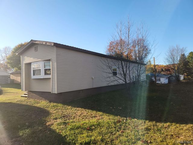 23578 Granite Avenue, Dollar Bay, MI 49922