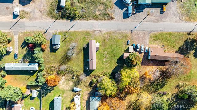 23578 Granite Avenue, Dollar Bay, MI 49922