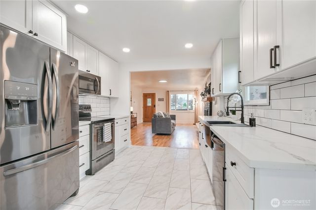 7040 S Montgomery Street, Tacoma, WA 98409