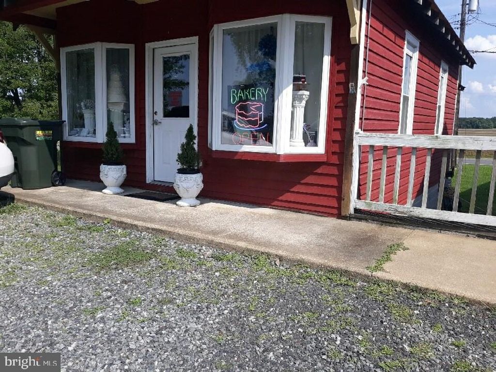 11247 KINGS HWY, Montross, VA 22520