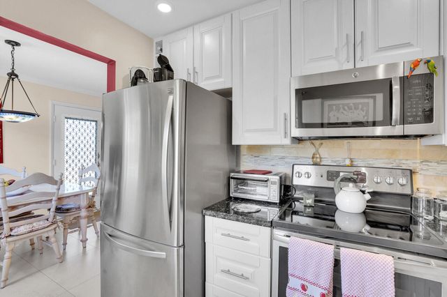 810 Burgundy Q, Delray Beach, FL 33484