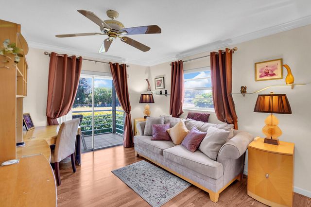 810 Burgundy Q, Delray Beach, FL 33484