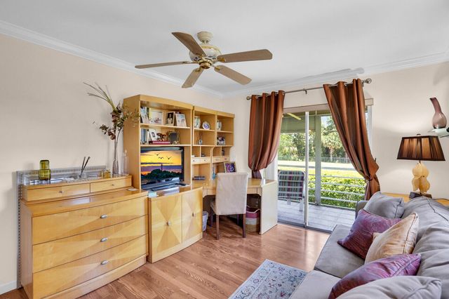 810 Burgundy Q, Delray Beach, FL 33484