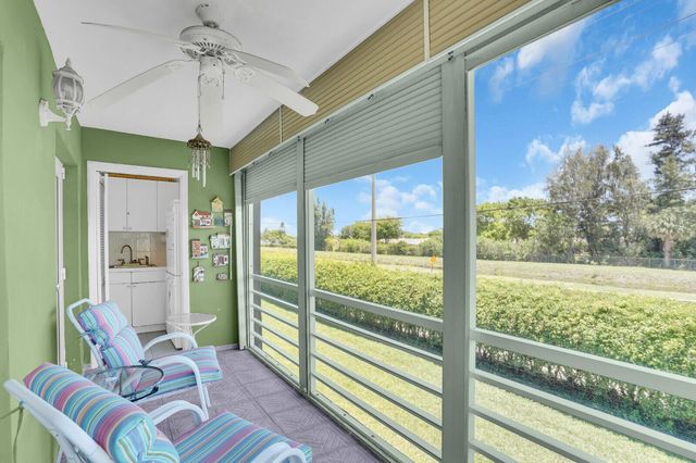 810 Burgundy Q, Delray Beach, FL 33484