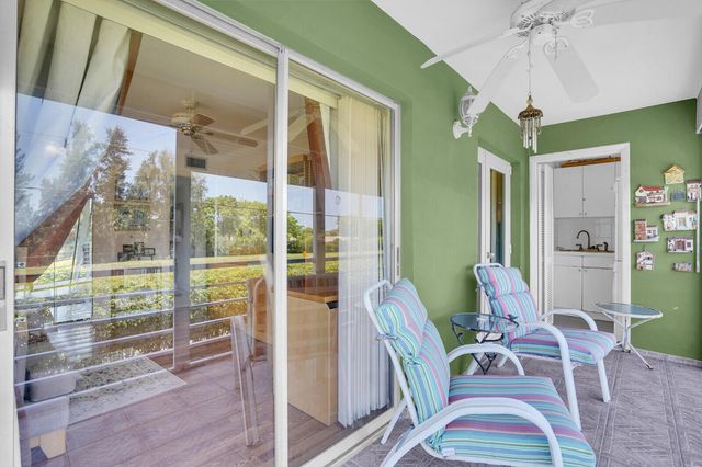 810 Burgundy Q, Delray Beach, FL 33484
