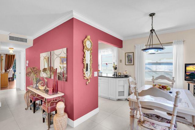 810 Burgundy Q, Delray Beach, FL 33484