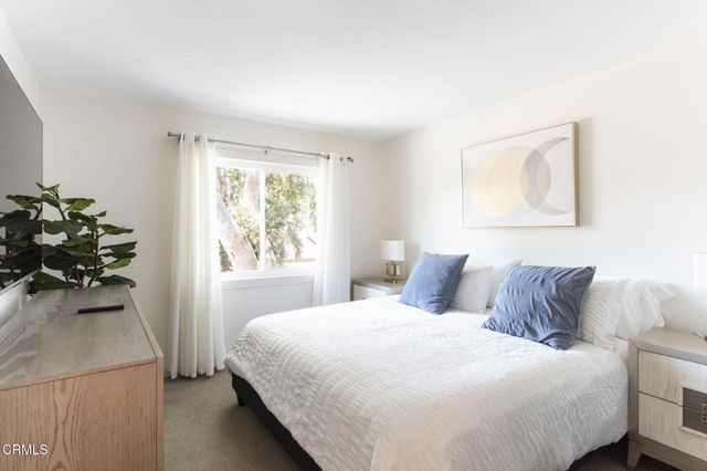 1340 E Hillcrest Drive 6, Thousand Oaks, CA 91362