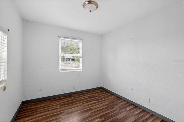 300 52ND STREET S, St Petersburg, FL 33707