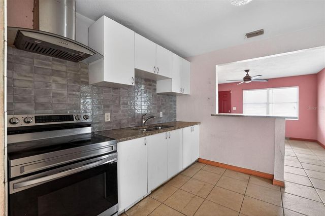 300 52ND STREET S, St Petersburg, FL 33707