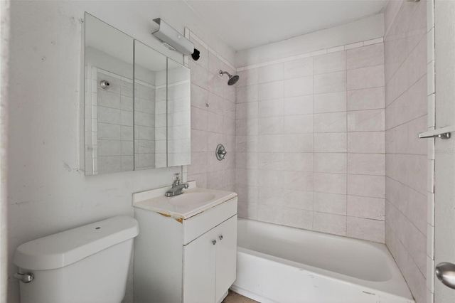 300 52ND STREET S, St Petersburg, FL 33707