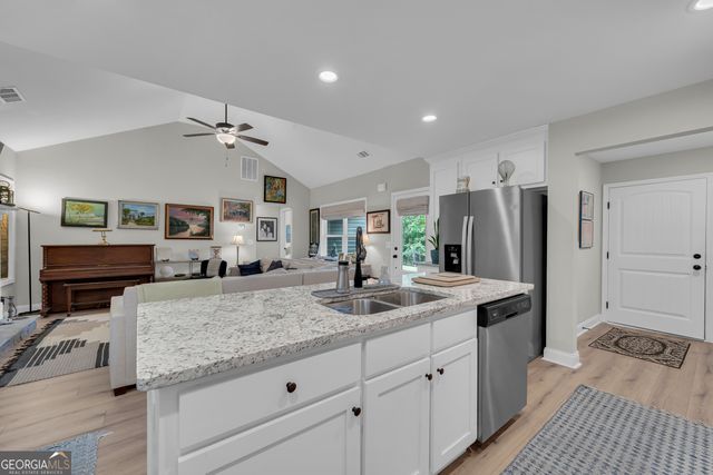 227 Topher Street, Hartwell, GA 30643