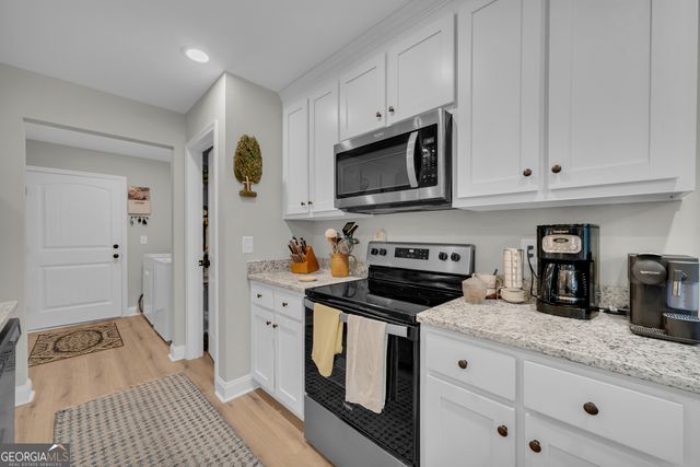227 Topher Street, Hartwell, GA 30643