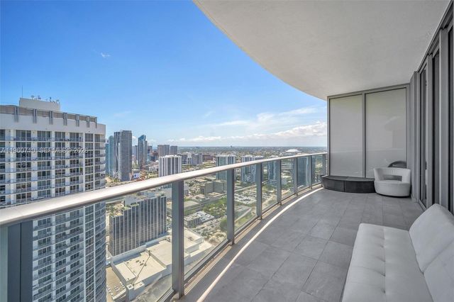 488 NE 18th St PH02, Miami, FL 33132