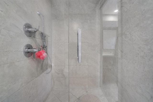 488 NE 18th St PH02, Miami, FL 33132