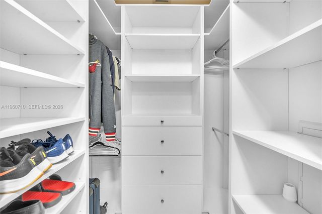 488 NE 18th St PH02, Miami, FL 33132