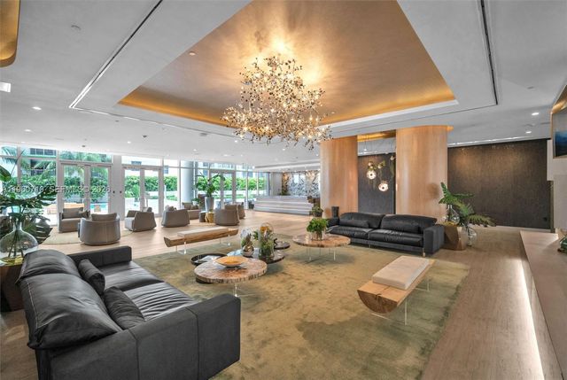 488 NE 18th St PH02, Miami, FL 33132