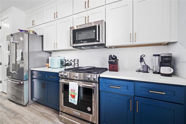 41 29TH STREET N, St Petersburg, FL 33713