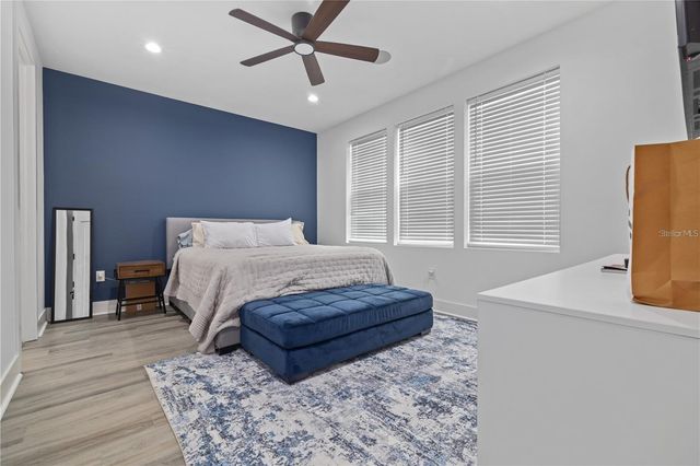 41 29TH STREET N, St Petersburg, FL 33713