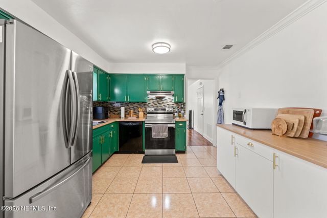 1661 BARTLETT Avenue, Orange Park, FL 32073
