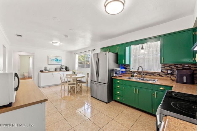 1661 BARTLETT Avenue, Orange Park, FL 32073