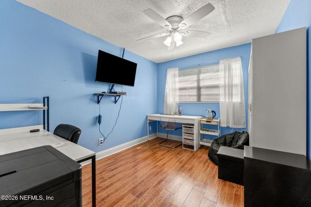 1661 BARTLETT Avenue, Orange Park, FL 32073