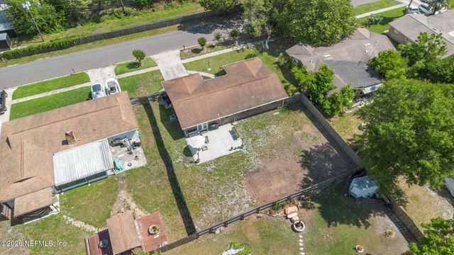 1661 BARTLETT Avenue, Orange Park, FL 32073