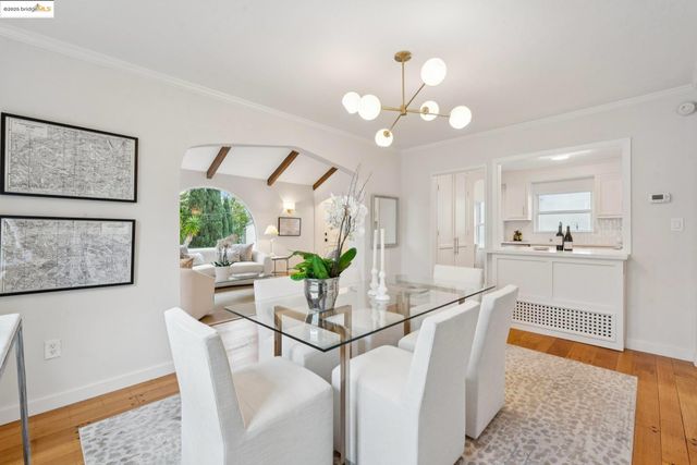 906 Glendome Cir, Oakland, CA 94602